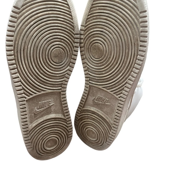 Nike Women's Son of Force Mid Trainers
Sneakers Shoes Size9. Color: White. - Picture 9 of 9